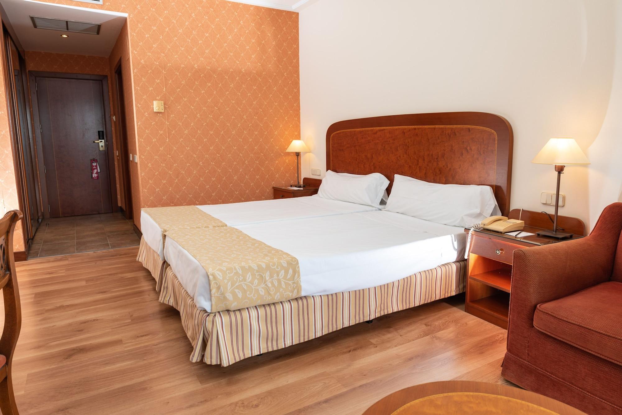 Termes Montbrio Hotel & Spa Montbrió del Camp Екстериор снимка