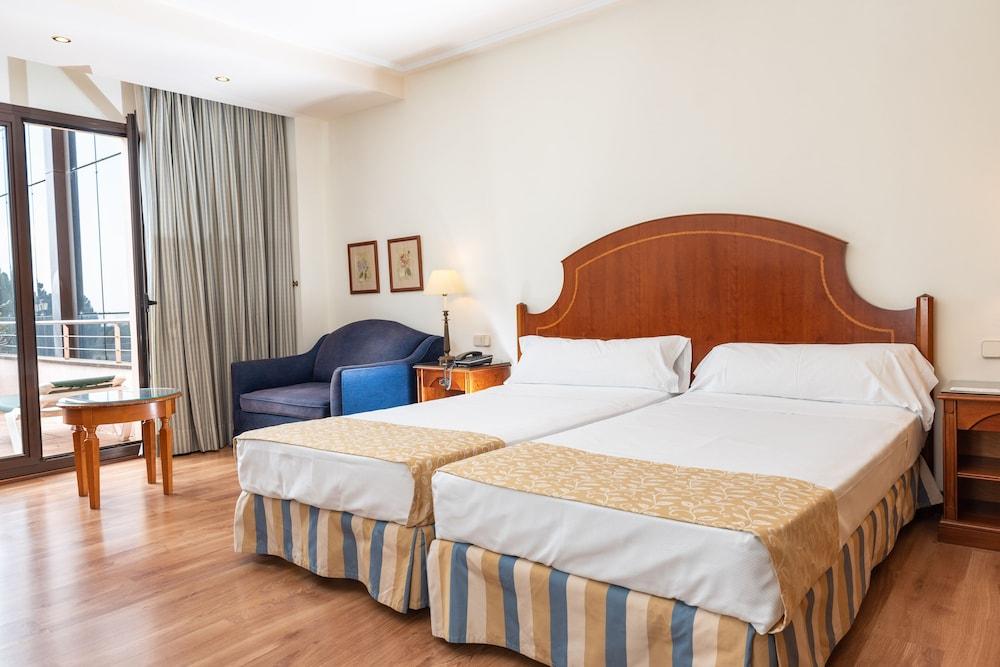 Termes Montbrio Hotel & Spa Montbrió del Camp Екстериор снимка