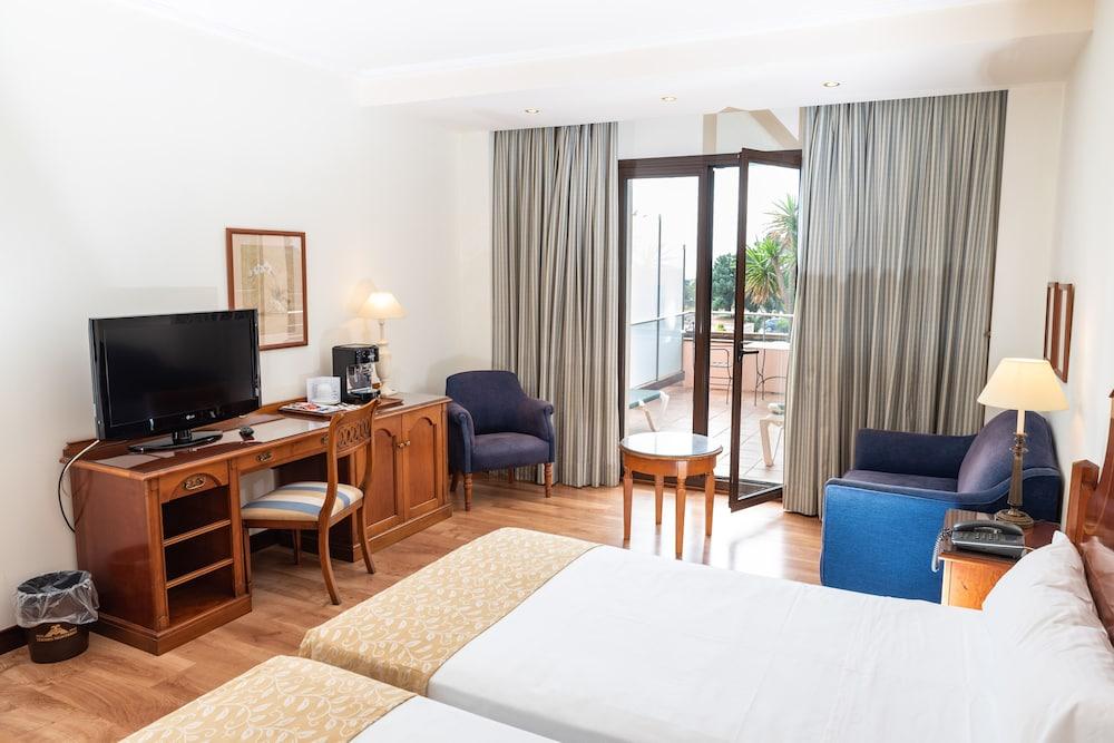 Termes Montbrio Hotel & Spa Montbrió del Camp Екстериор снимка
