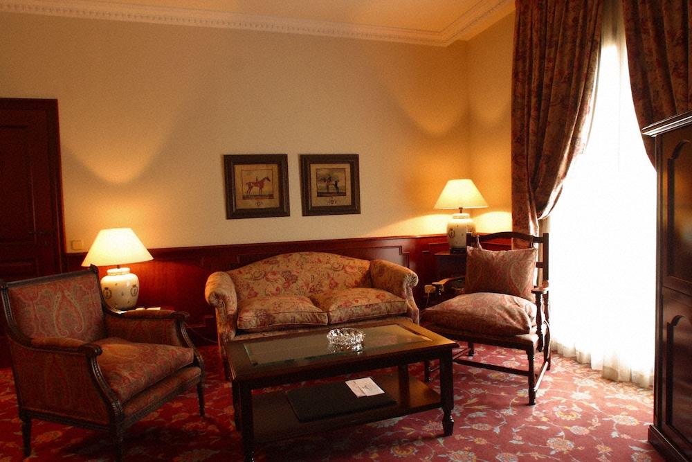 Termes Montbrio Hotel & Spa Montbrió del Camp Екстериор снимка