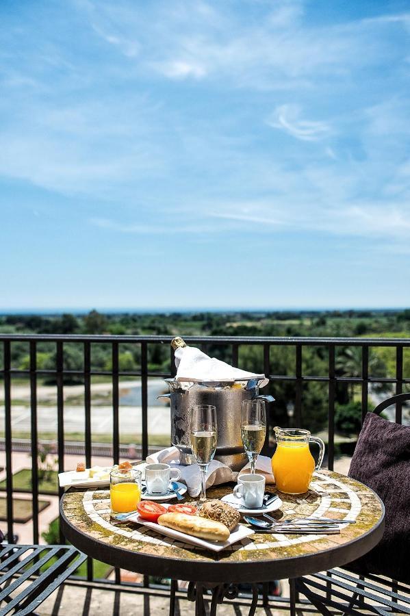 Termes Montbrio Hotel & Spa Montbrió del Camp Екстериор снимка