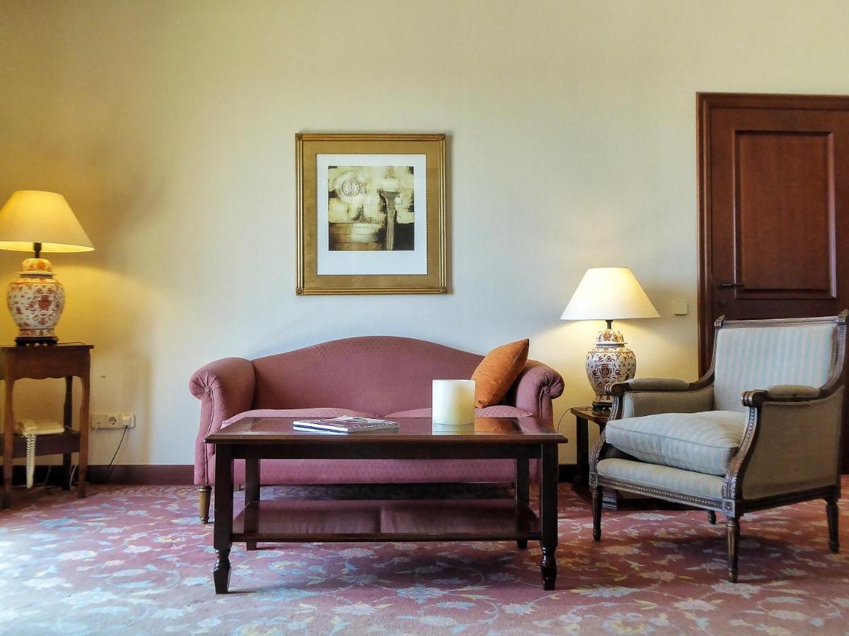 Termes Montbrio Hotel & Spa Montbrió del Camp Екстериор снимка