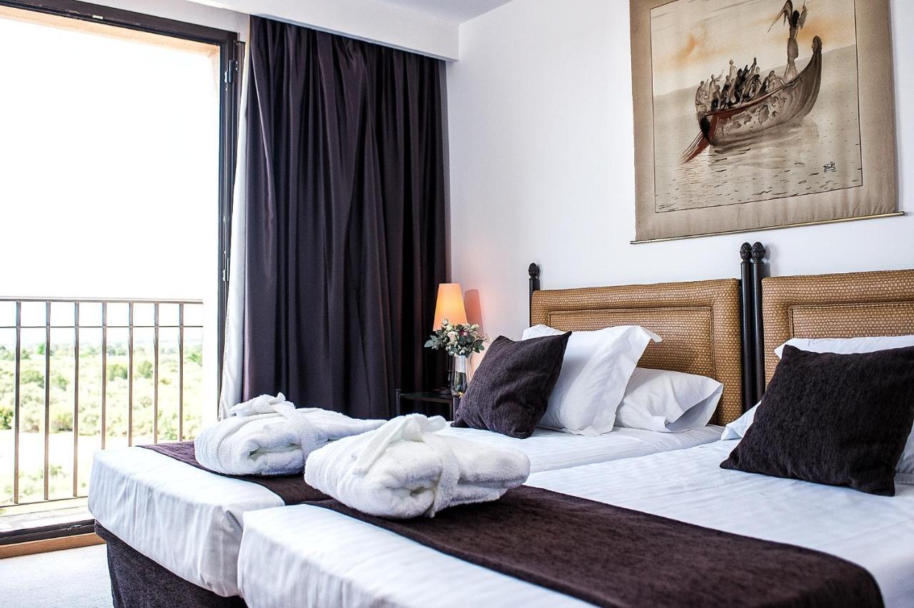 Termes Montbrio Hotel & Spa Montbrió del Camp Екстериор снимка