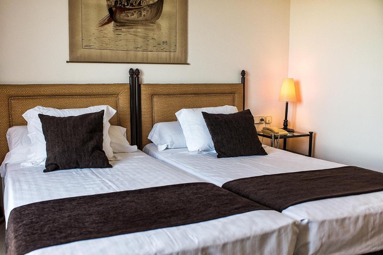 Termes Montbrio Hotel & Spa Montbrió del Camp Екстериор снимка