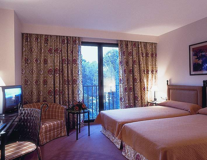 Termes Montbrio Hotel & Spa Montbrió del Camp Стая снимка