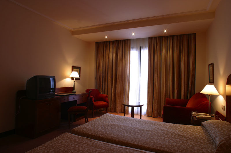 Termes Montbrio Hotel & Spa Montbrió del Camp Стая снимка