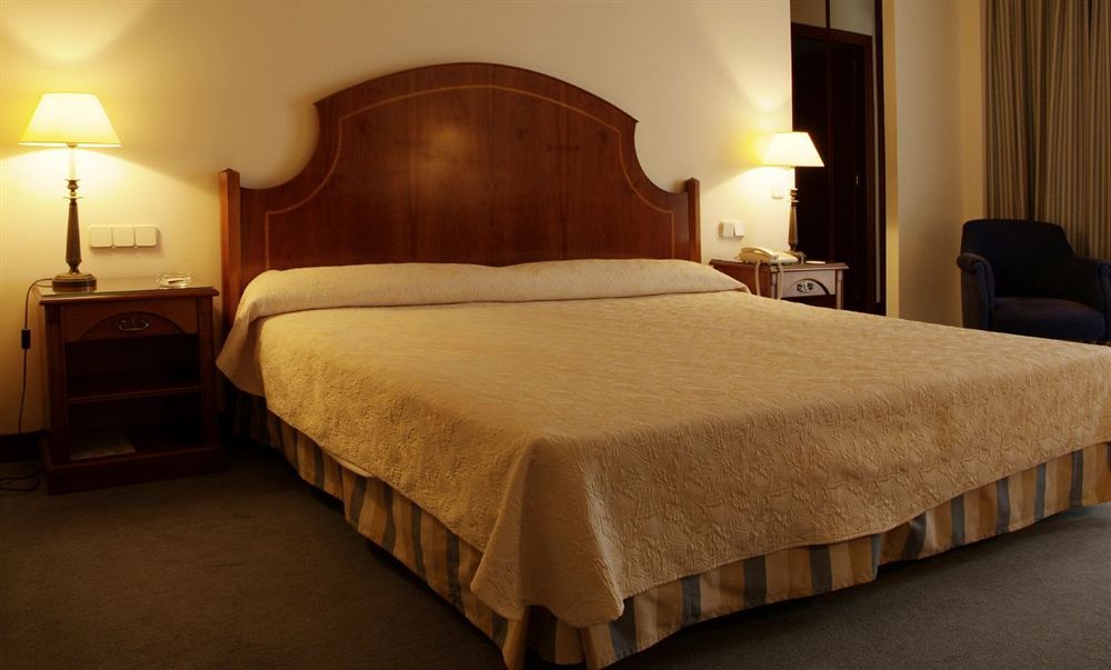 Termes Montbrio Hotel & Spa Montbrió del Camp Екстериор снимка