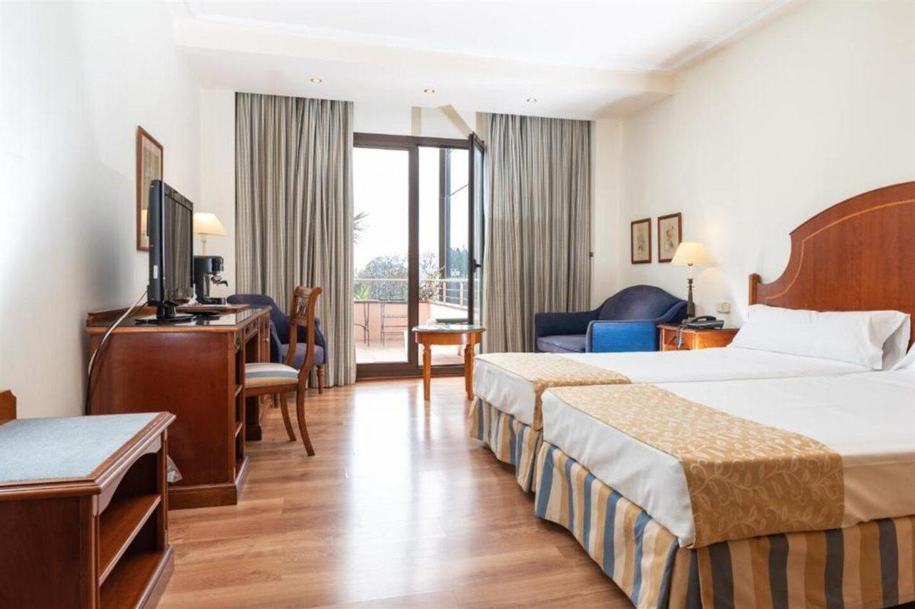 Termes Montbrio Hotel & Spa Montbrió del Camp Екстериор снимка